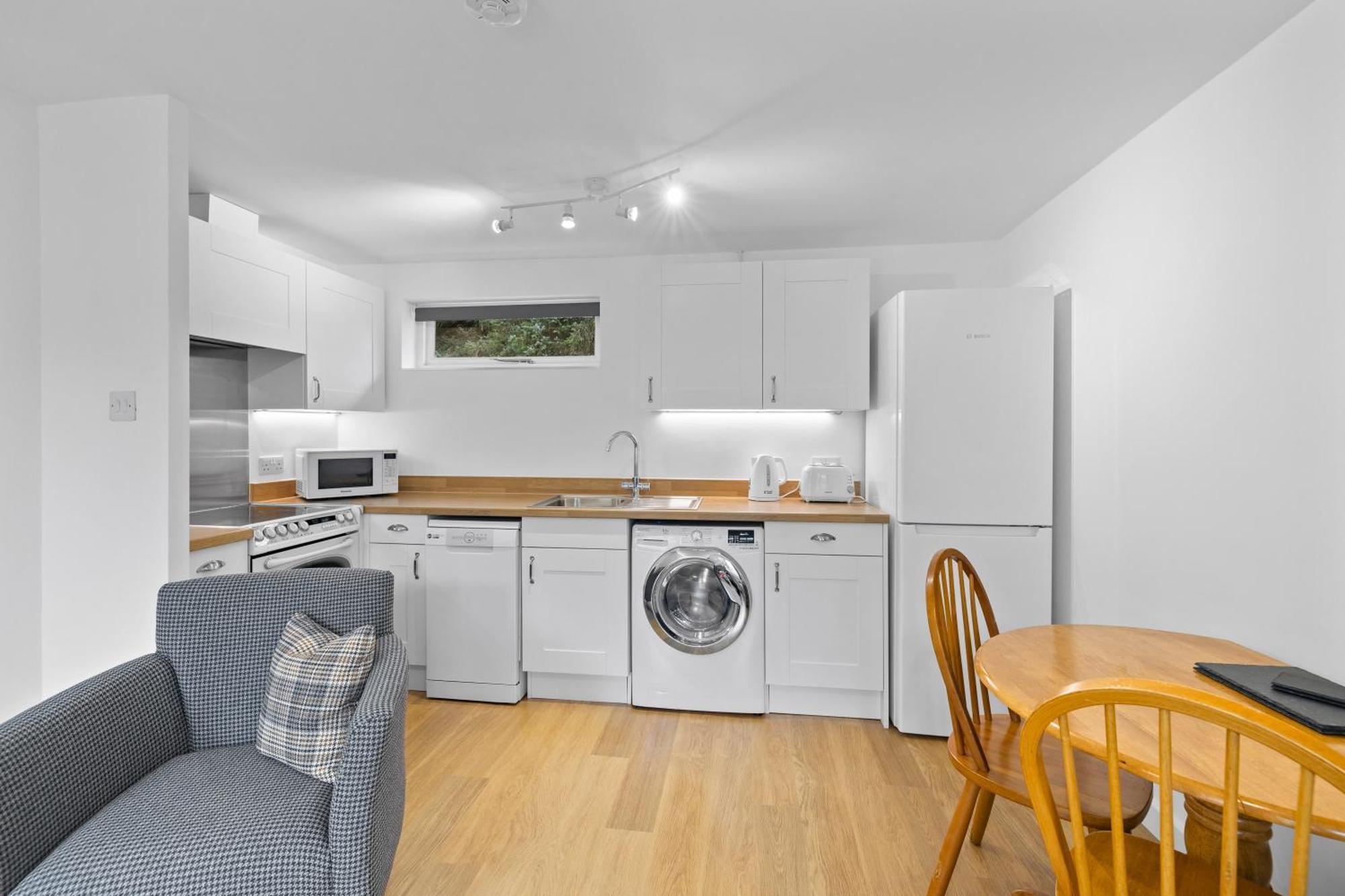 Crylla Valley Cottages - Access To Pool, Gym, Spa And More Saltash Room photo